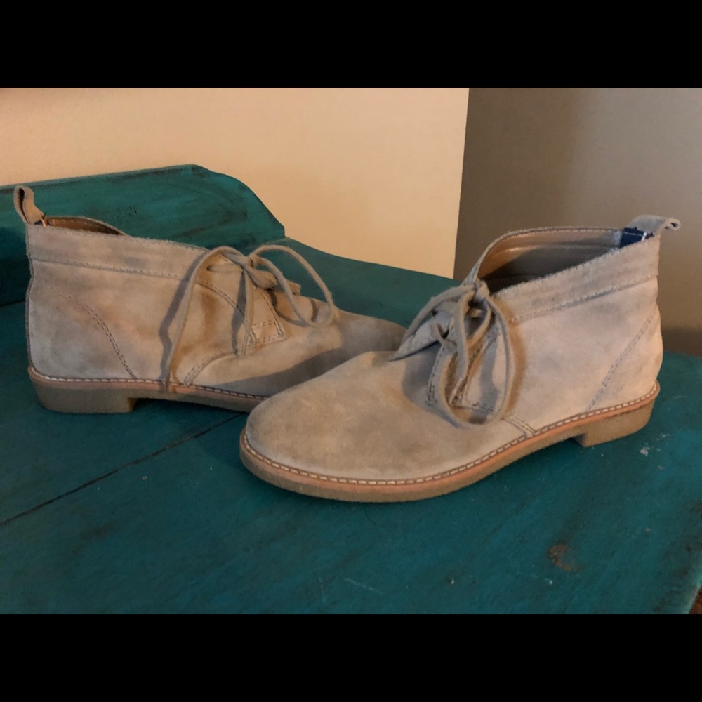 Light brown suade short boots size 8